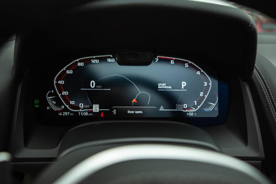 Панель приборов BMW M850i xDrive Convertible (G14) 2019 года  (NA) (фото 2 из 59)